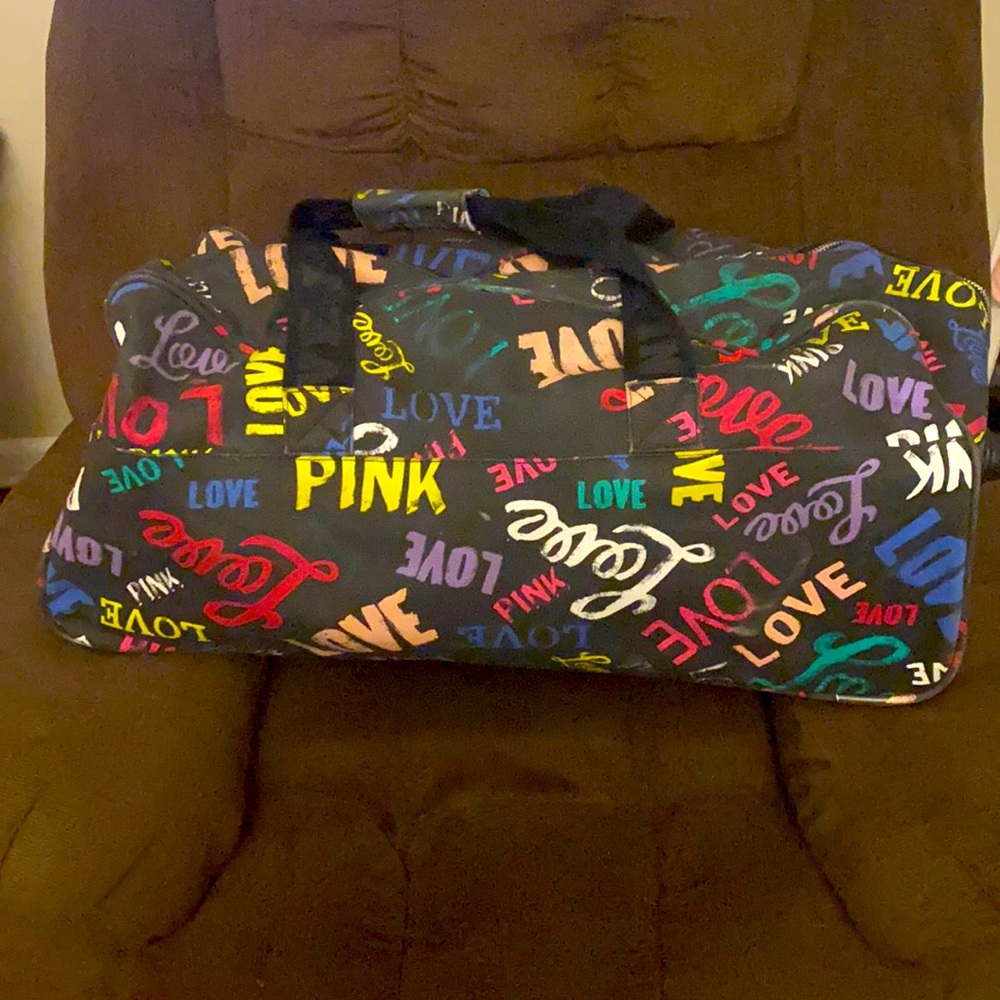 COPY - Extra large vintage VS luggage that is in great condition and rare.#love…